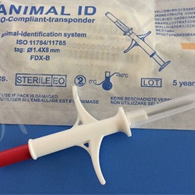 宠物微芯片及植入说明 Pet microchip and instructions.